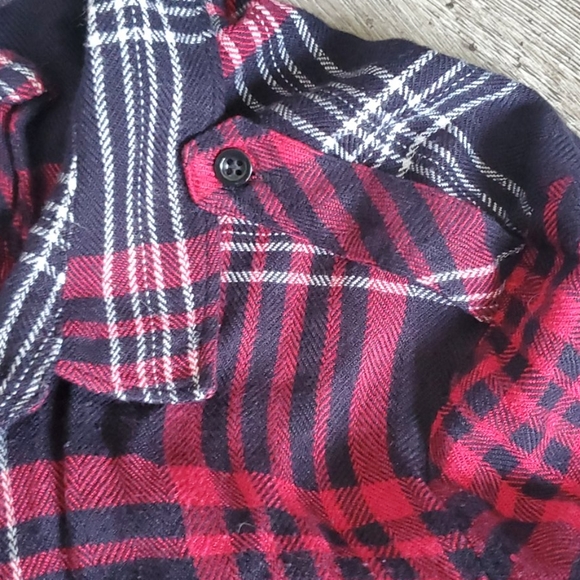 Zara Basic Plaid Flannel - Picture 5 of 6